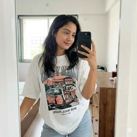 Mirror Selfie Girls WhatsApp DP Prompt